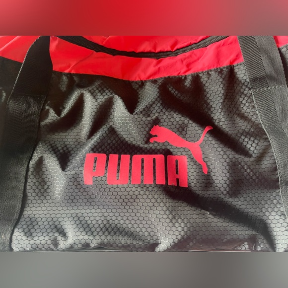 NEW Puma duffle bag. - Picture 5 of 5